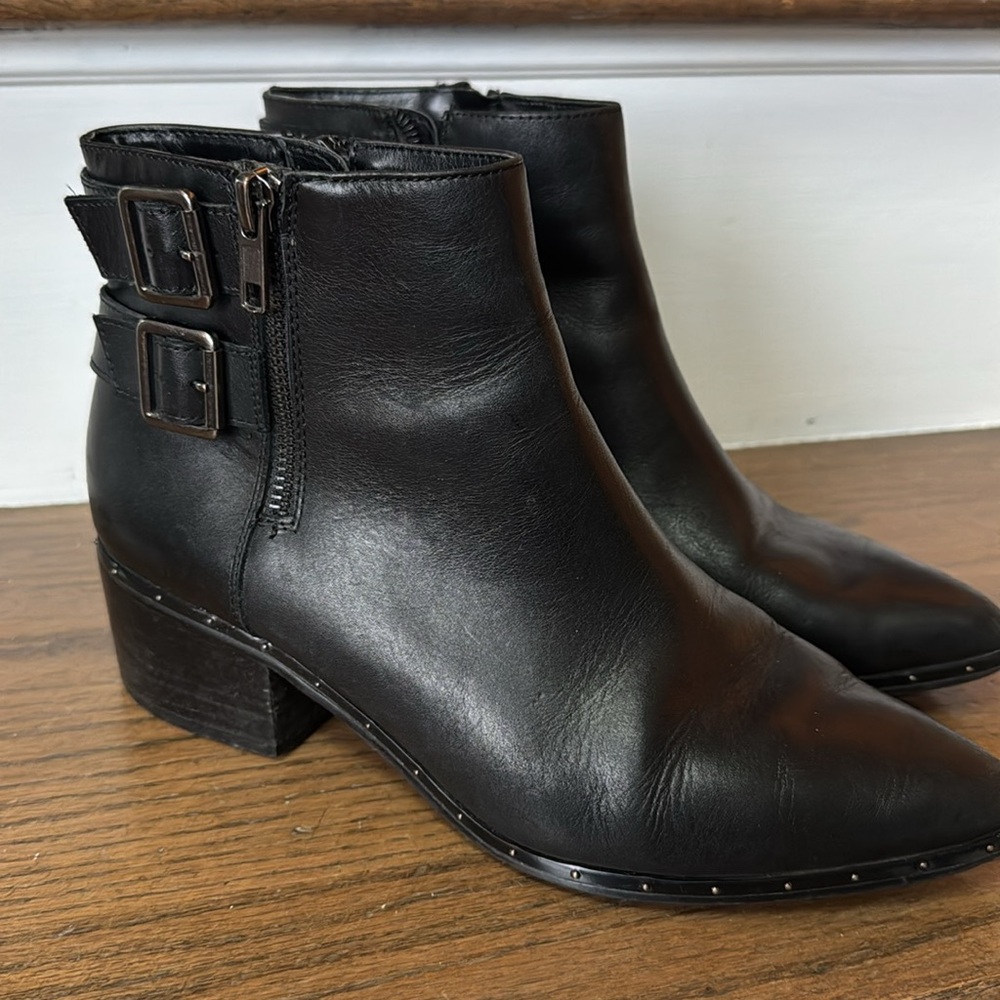 Bleecker & Bond size 7.5 black studded boot